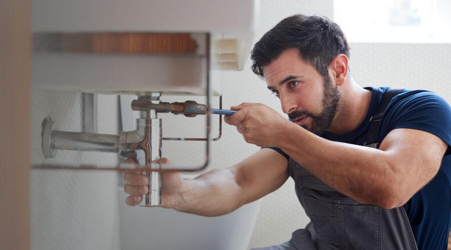 Water heater thermostat replacement in Hanna, IN